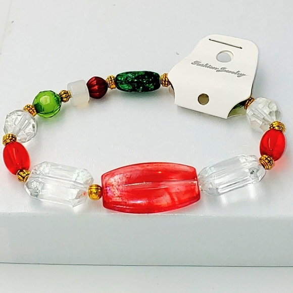 247B083. Hand-made Red, Green, Clear & Gold Bracelet - Picture 3 of 6